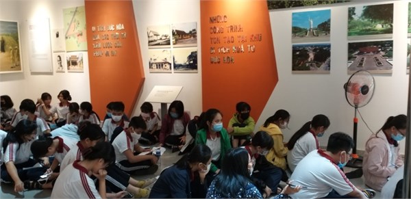 Hoc tap ngoai NT16.jpg